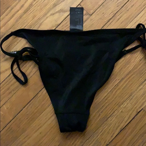 String bikini bottom. Reversible. - Picture 2 of 4